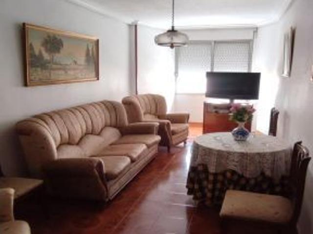 PISO DE 3 DORMITORIOS EN TODO EL CENTRO DE TORRVIEJA