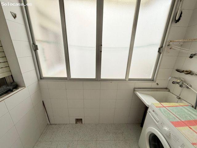 Piso de 3 habitaciones a reformar en 1era planta