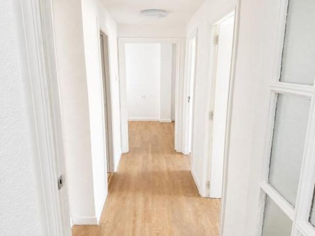 Piso de 3 habitaciones amueblado junto al Roig Arena