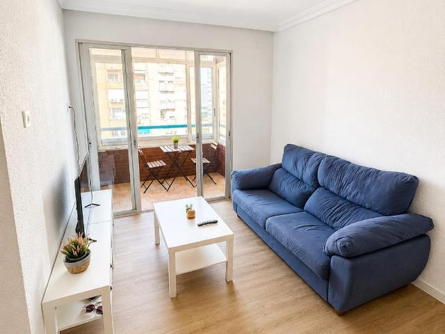 Piso de 3 habitaciones amueblado junto al Roig Arena
