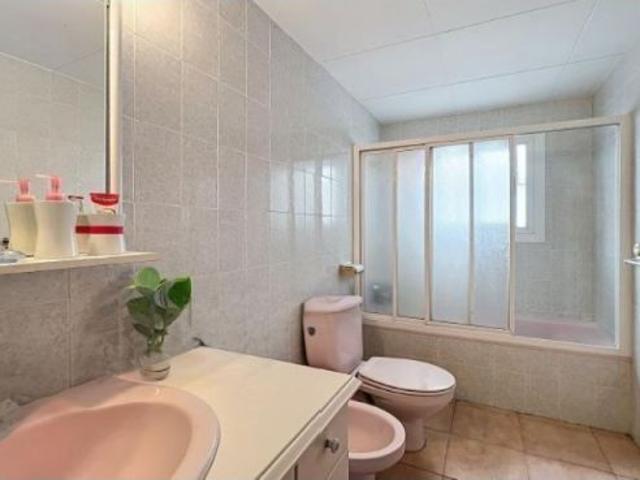 Piso de 3 habitaciones cerca del mar de Roses