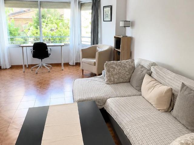 Piso de 3 habitaciones con terraza junto al Jardín del Turia