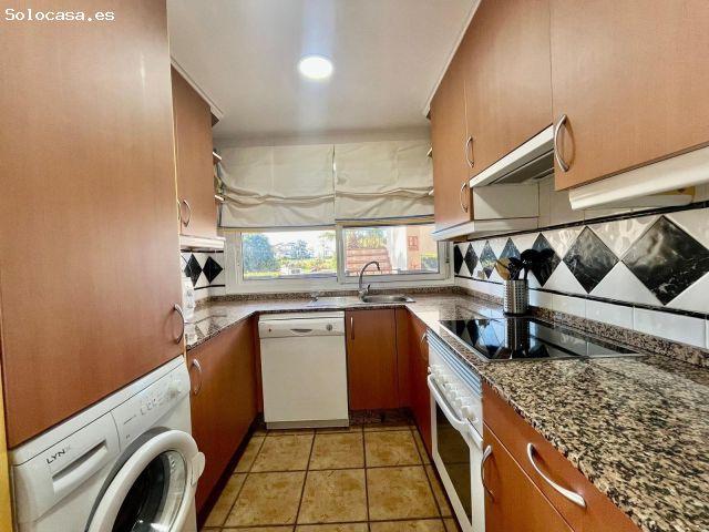 Piso de 3 Habitaciones, en Av. Giralda, Vera Playa