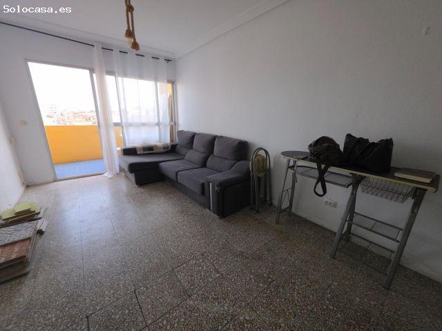 Piso de 3 habitaciones en Avenida Fuerzas Armadas