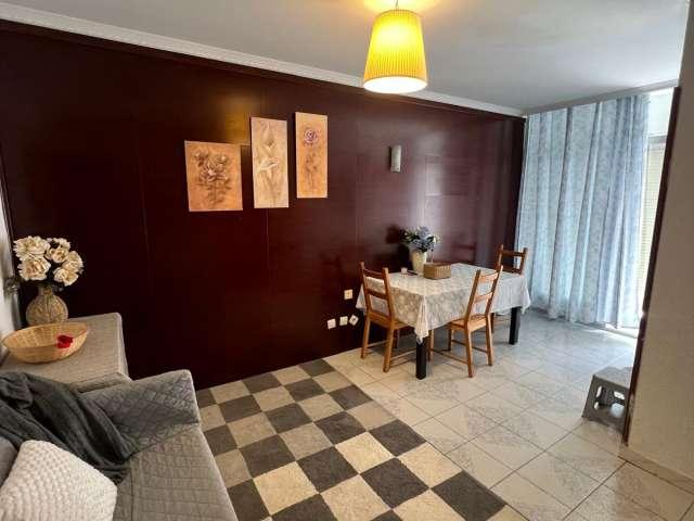 Piso de 3 habitaciones en alquiler en Numancia, Madrid