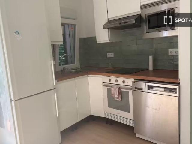 Piso de 3 habitaciones en alquiler en Orcasitas