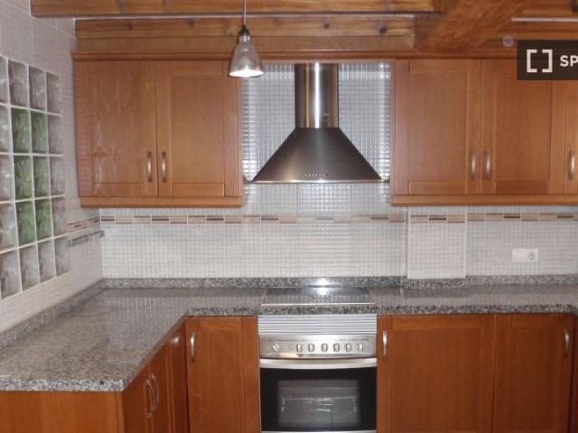 Piso de 3 habitaciones en alquiler en Alicante