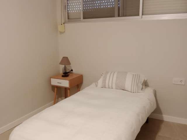 Piso de 3 habitaciones en alquiler en Alicante