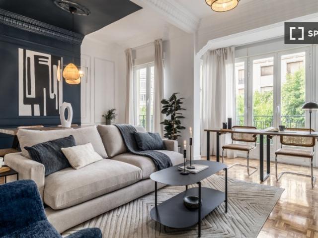 Piso de 3 habitaciones en alquiler en Arapiles, Madrid