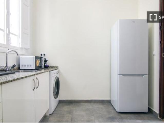 Piso de 3 habitaciones en alquiler en El Grau, Valencia