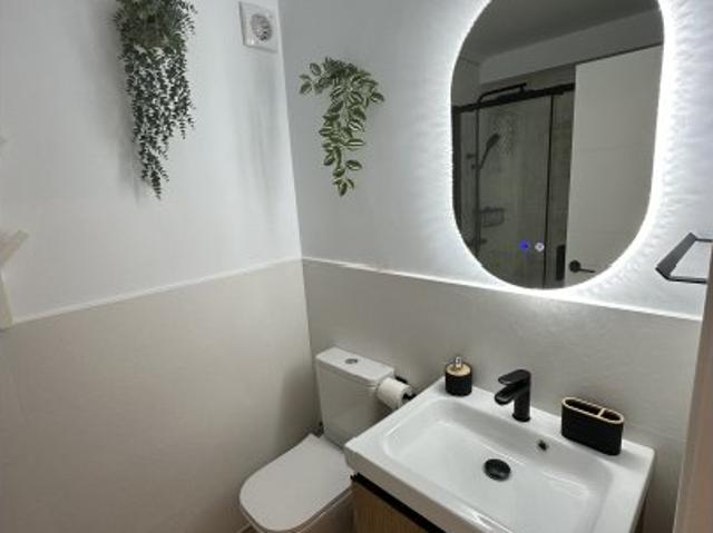 Piso de 3 habitaciones en alquiler en En Corts, Valencia