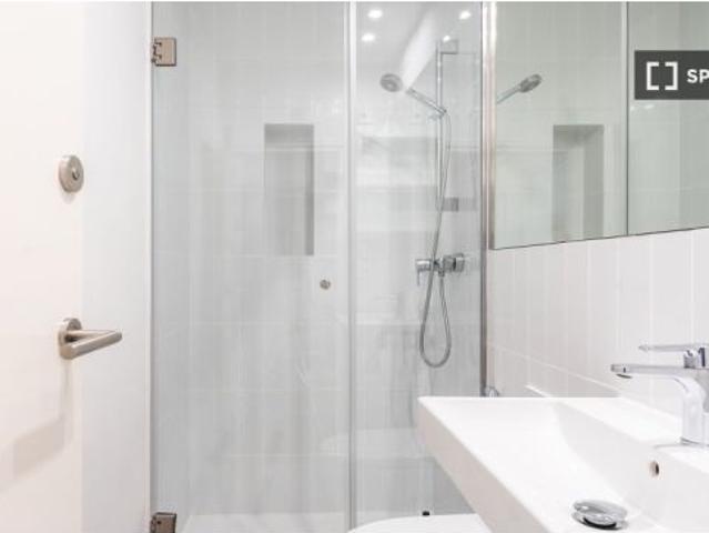 Piso de 3 habitaciones en alquiler en La Barceloneta, gastos incluidos
