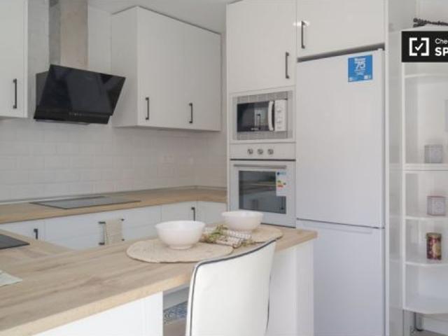 Piso de 3 habitaciones en alquiler en Puerta del Ángel, se permite fumar