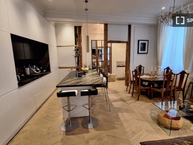 Piso de 3 habitaciones en alquiler en Palacio, Madrid