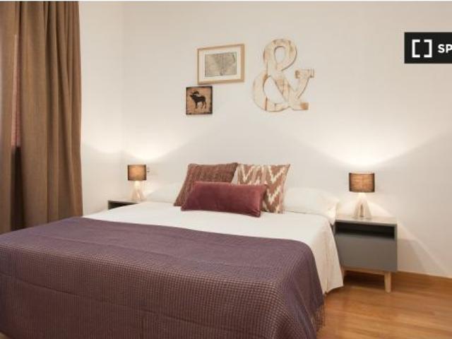 Piso de 3 habitaciones en alquiler en Santa Eulália, Barcelona, algunos gastos incluidos