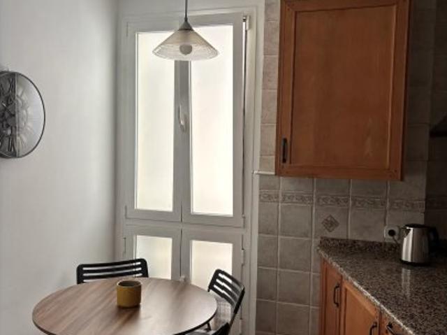 Piso de 3 habitaciones en alquiler en Vallehermoso, Madrid