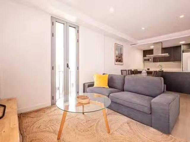 Piso de 3 habitaciones en Barcelona