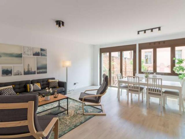 Piso de 3 habitaciones en El Raval, Barcelona