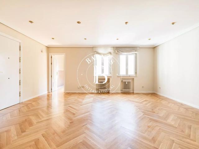 Piso de 3 habitaciones en Goya