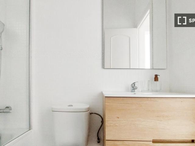 Piso en alquiler de 3 habitaciones en La Dreta, Barcelona