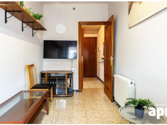PISO DE 3 HABITACIONES EN ZONA DE CAN ORIAC
