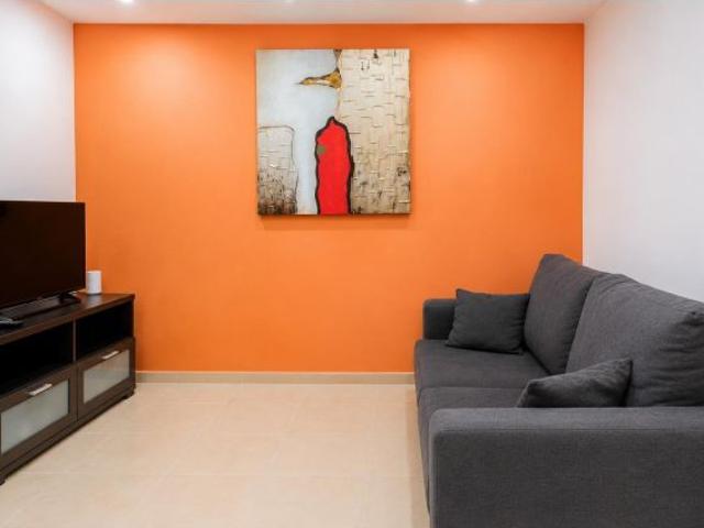 PISO DE 3 HABITACIONES PARA ESTUDIANTES