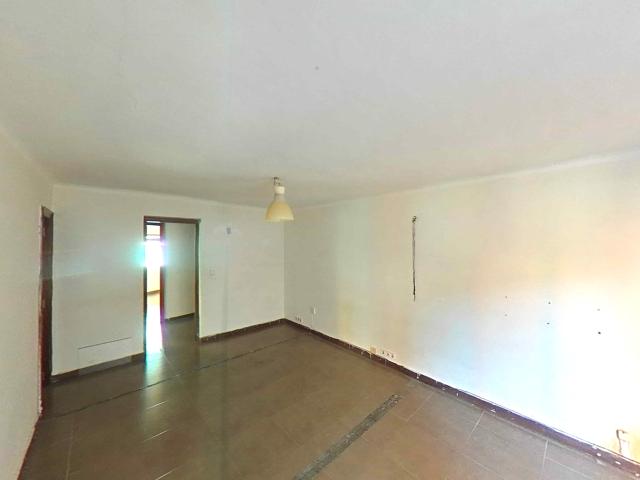 Piso de 3 habitaciones para reformar en una excelente ubicación