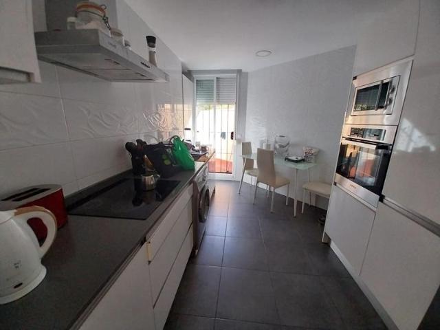 PISO DE 3 HABITACIONES REFORMADO Y CERCA DE TODOS LOS SERVICIOS