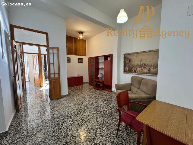 Piso de 3 habitaciones, todo amueblado, junto Mercado de Abastos, Extramurs