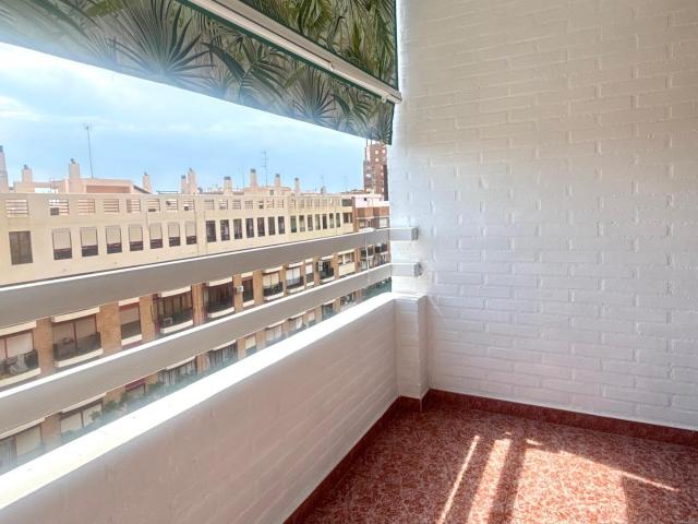 Piso de 3 habitaciones y 1 baño muy luminoso
