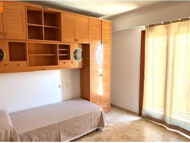 PISO DE 4 DORMITORIOS CON TERRAZA EN S´OLIVERA