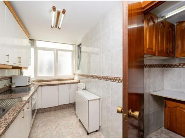 Piso de 4 dormitorios, baño y aseo en santa Paula