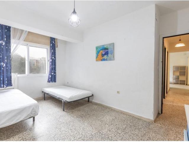 PISO DE 4 DORMITORIOS EN CAMINO DE RONDA