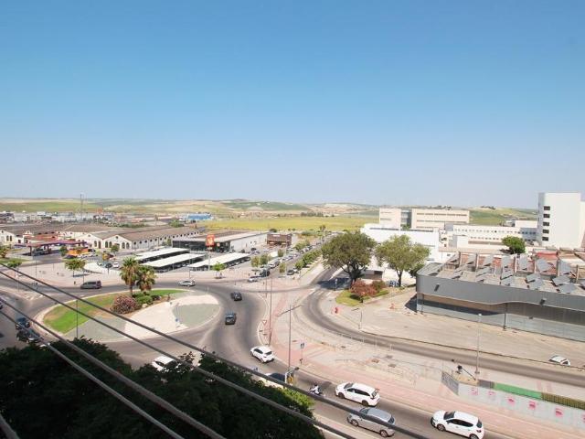 PISO DE 4 DORMITORIOS EN LAS TORRES