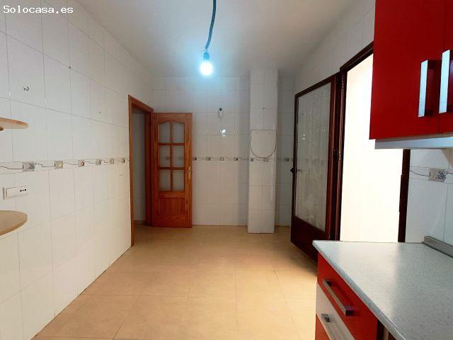 Piso de 4 dormitorios en venta en Dalias