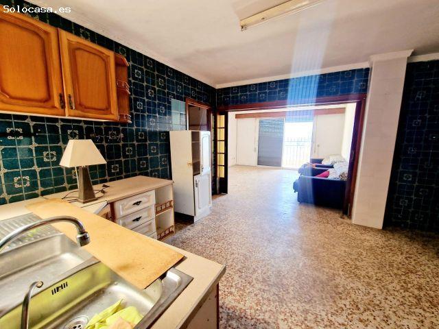 Piso de 4 dormitorios y vistas al puerto de Águilas