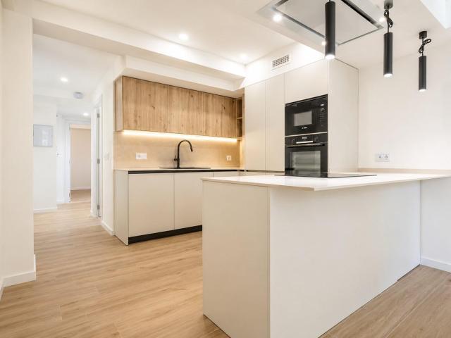 Piso de 4 habitaciones con climatización por conductos y garaje opcional