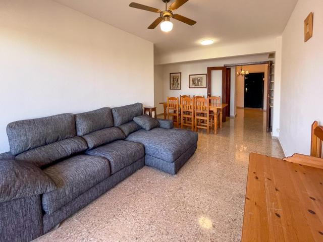 Piso de 4 habitaciones en alquiler en el barrio de Malilla