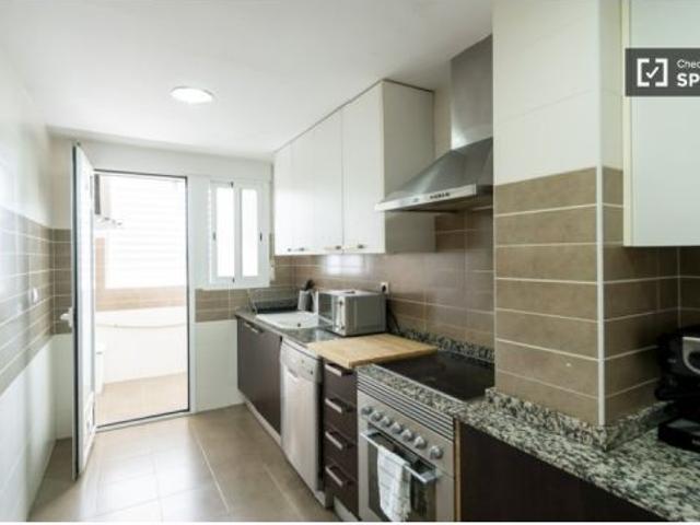 Piso de 4 habitaciones en alquiler en Els Orriols, gastos incluidos