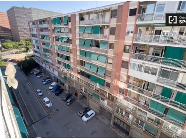 Piso de 4 habitaciones en alquiler en Granvia Sud, gastos incluidos