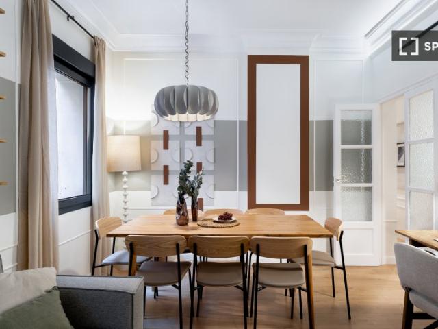Piso de 4 habitaciones en alquiler en Pacífico, Madrid