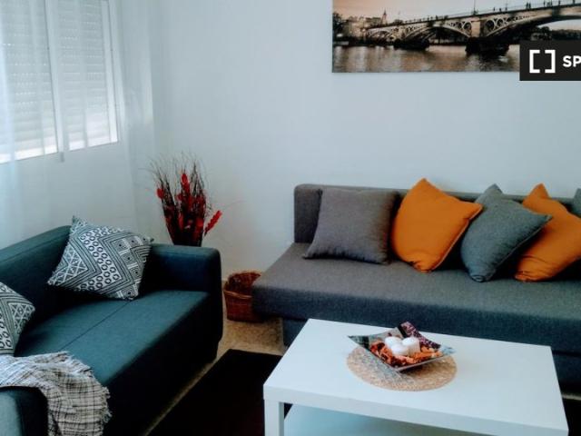 Piso de 4 habitaciones en alquiler en Sevilla