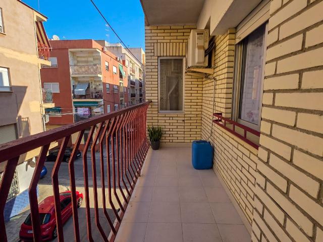 Piso de 4 habitaciones en el corazon de Puerto de Sagunto