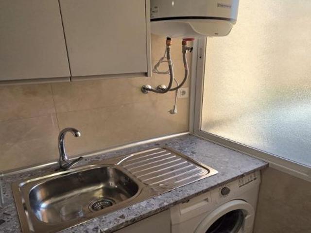 Piso de 4 habitaciones para estudiantes en Av. Madrid