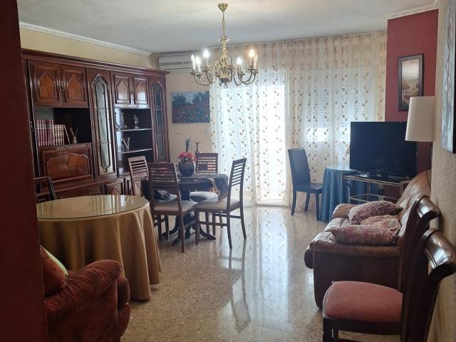 Piso de 4 habitaciones para estudiantes junto a El Corte Inglés