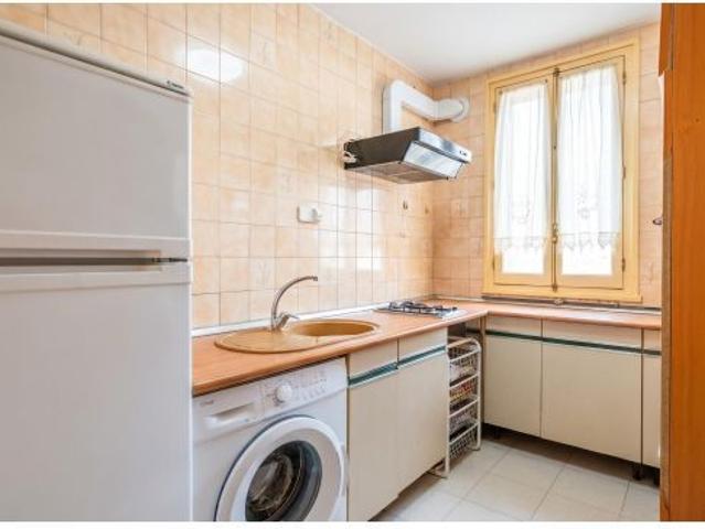 *^PISO DE 5 HABITACIONES A 2 MINUTOS DE MONCLOA – IDEAL INVERSIÓN UNIVERSITARIA^*