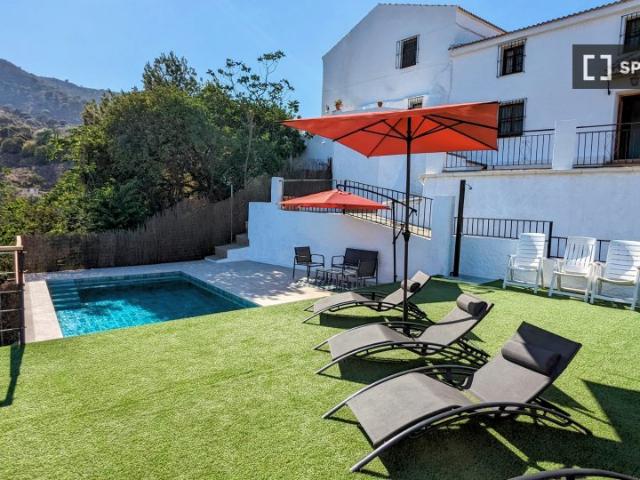 Piso de 5 habitaciones en alquiler en Málaga