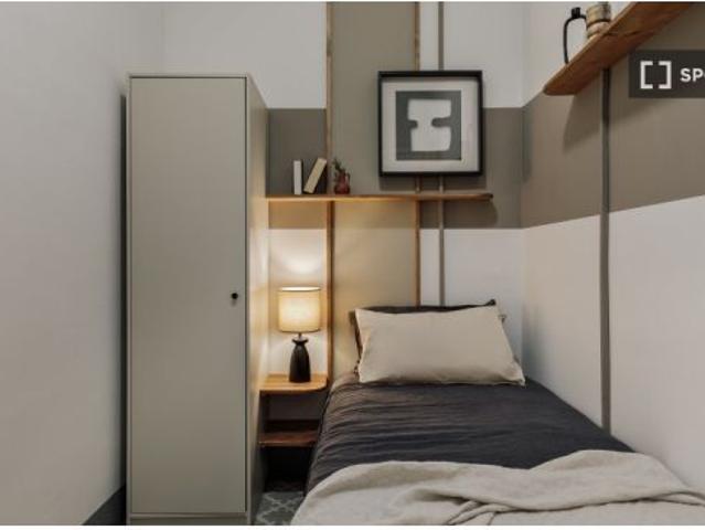 Piso de 5 habitaciones en alquiler en la Dreta de l' Eixample, solo profesionales