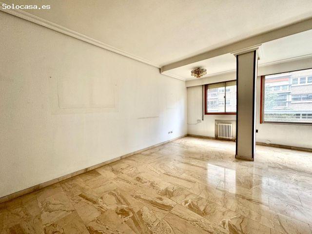 Piso de 8 dormitorios en venta en Gran Vía