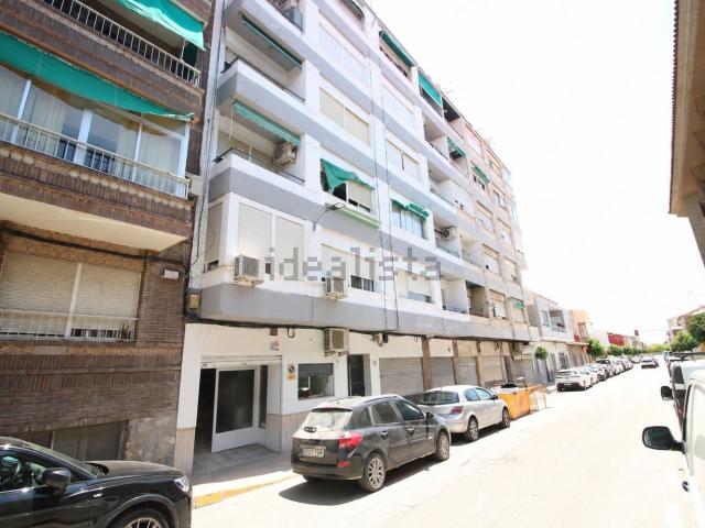 Piso, Dolores